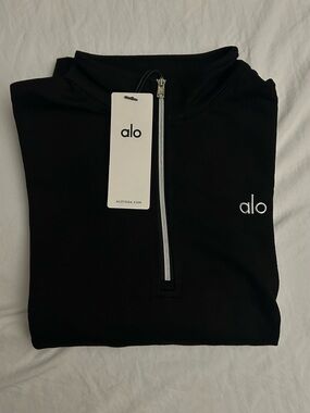 Men’s Black Quarter Zip | Size: Medium
